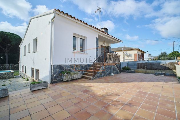Foto 2 de Chalet en venta en Cànoves i Samalús de 5 habitaciones con terraza y piscina