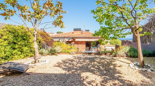 Foto 1 de Casa en venda a Canet de Mar de 3 habitacions amb terrassa i garatge