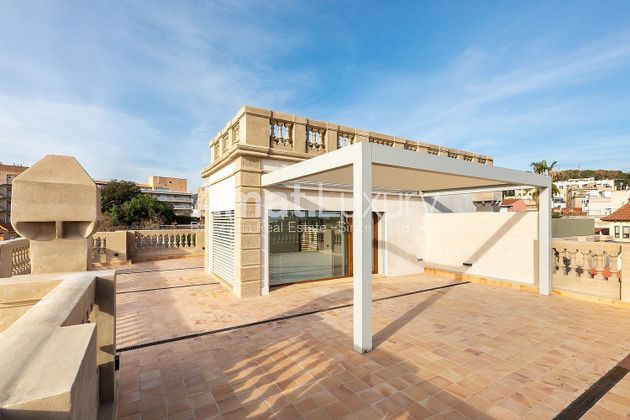 Foto 2 de Àtic en venda a calle Marquès de Monistrol de 4 habitacions amb terrassa i piscina