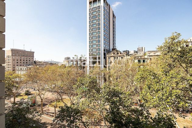 Foto 2 de Venta de piso en Vila de Gràcia de 6 habitaciones con balcón y aire acondicionado