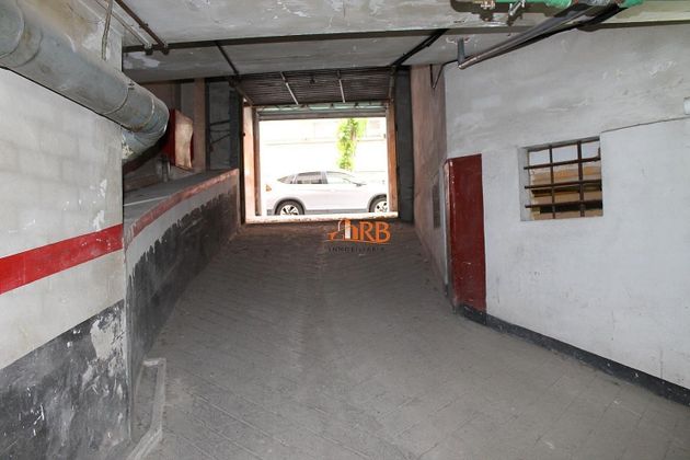Foto 1 de Garatge en venda a plaza Mare de Déu de Montserrat de 274 m²