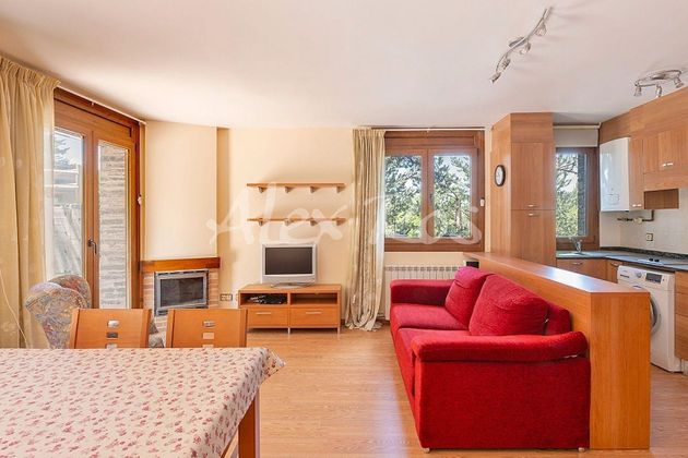 Foto 1 de Pis en venda a Alp de 3 habitacions amb terrassa