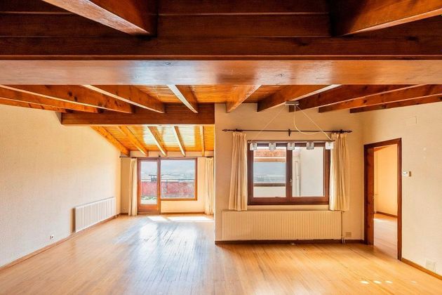 Foto 2 de Àtic en venda a Puigcerdà de 4 habitacions amb terrassa i garatge