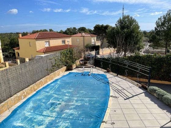 Foto 1 de Venta de chalet en Vandellòs de 3 habitaciones con terraza y piscina