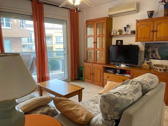 Foto 1 de Piso en venta en L' Hospitalet de l'Infant de 2 habitaciones con terraza y garaje
