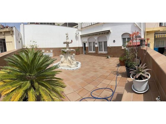 Foto 2 de Venta de chalet en Creu Alta de 7 habitaciones con terraza y jardín