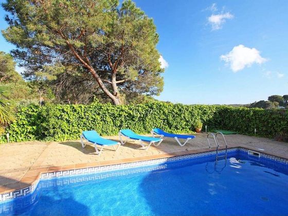 Foto 1 de Casa en venda a calle Benicarló de 4 habitacions amb terrassa i piscina