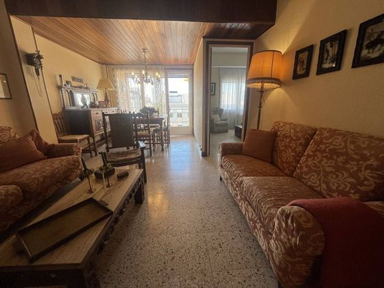 Foto 2 de Pis en venda a Prats de Lluçanès de 4 habitacions amb garatge i balcó