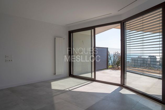 Foto 2 de Casa en venta en Montgat de 4 habitaciones con terraza y piscina