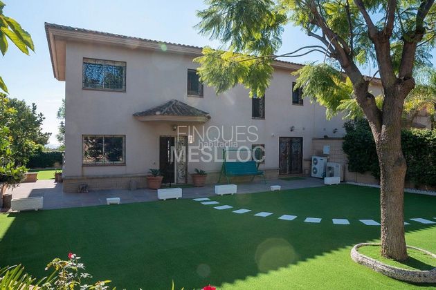 Foto 1 de Casa en venta en Montgat de 6 habitaciones con terraza y piscina