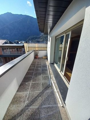 Foto 2 de Àtic en lloguer a Andorra la Vella de 3 habitacions amb terrassa i garatge