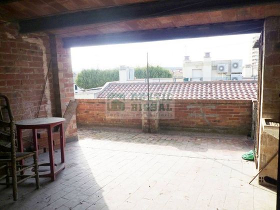 Foto 2 de Casa rural en venda a Bisbal d´Empordà, La de 4 habitacions amb terrassa