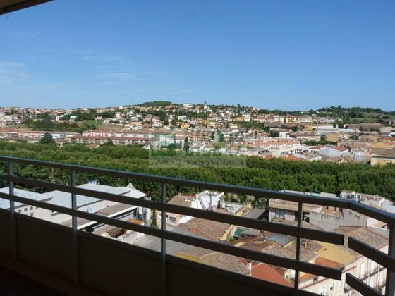 Foto 1 de Venta de piso en Bisbal d´Empordà, La de 5 habitaciones con terraza y balcón