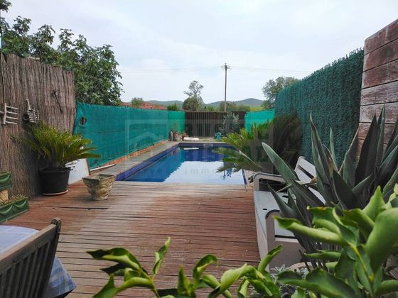Foto 1 de Casa rural en venta en calle De Carme Carles de 3 habitaciones con terraza y piscina