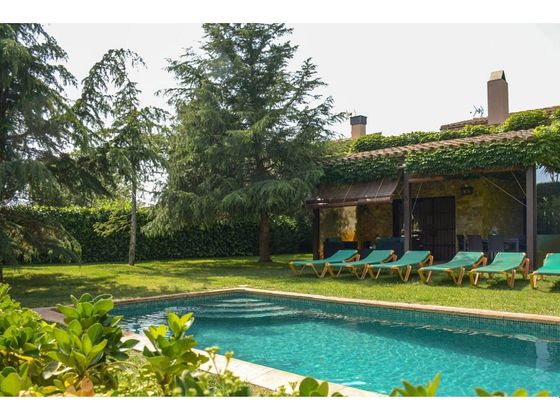 Foto 1 de Casa rural en venda a Tallada d´Empordà, La de 3 habitacions amb terrassa i piscina