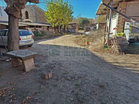 Foto 2 de Casa rural en venta en Celrà de 4 habitaciones con garaje y jardín