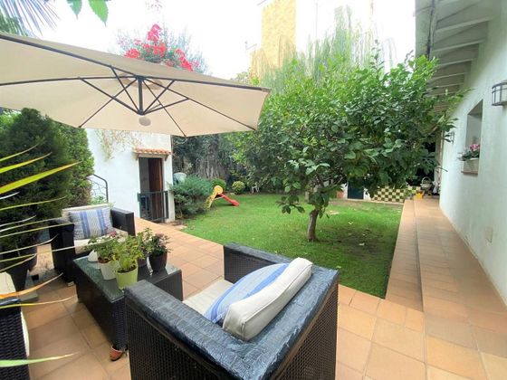 Foto 1 de Casa en venda a Centre - Badalona de 5 habitacions amb terrassa i jardí