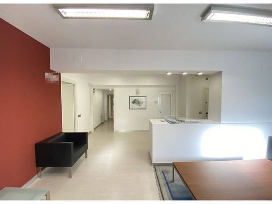 Foto 1 de Oficina en venda a Centre - Badalona amb aire acondicionat i calefacció