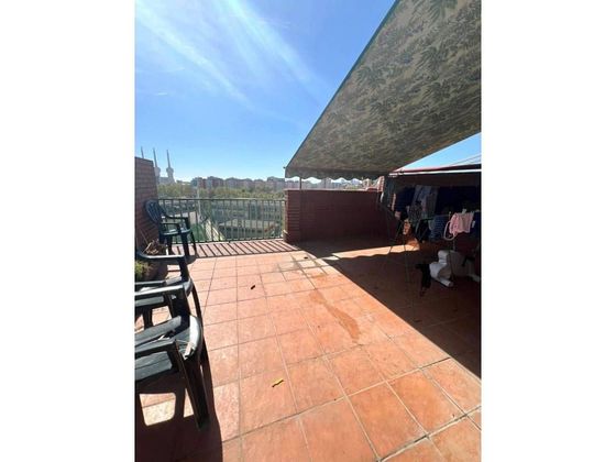 Foto 1 de Ático en venta en Artigas - Llefià de 5 habitaciones con terraza y balcón