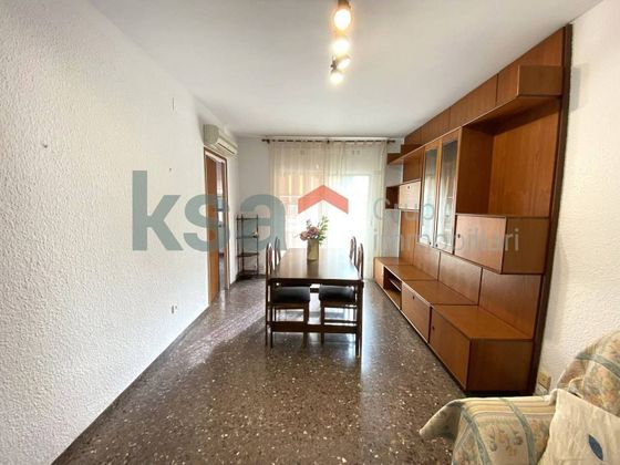 Foto 2 de Pis en venda a Montigalà -Sant Crist de 4 habitacions amb balcó i aire acondicionat