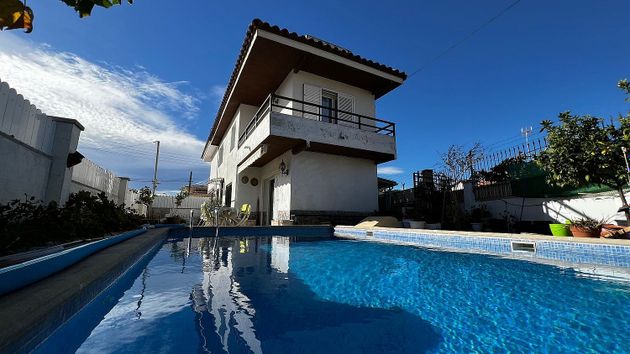 Foto 1 de Casa en venda a Creixell de 3 habitacions amb terrassa i piscina