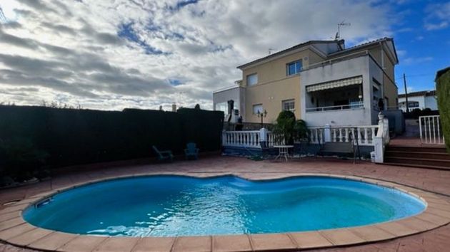 Foto 2 de Casa en venta en Pobla de Montornès, la de 4 habitaciones con terraza y piscina