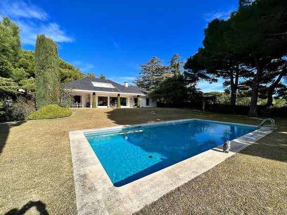 Foto 1 de Chalet en venta en Sant Vicenç de Montalt de 5 habitaciones con piscina y jardín