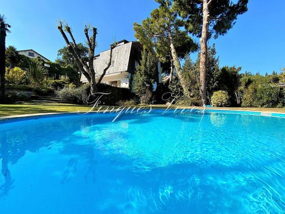 Foto 1 de Venta de chalet en Sant Andreu de Llavaneres de 5 habitaciones con terraza y piscina