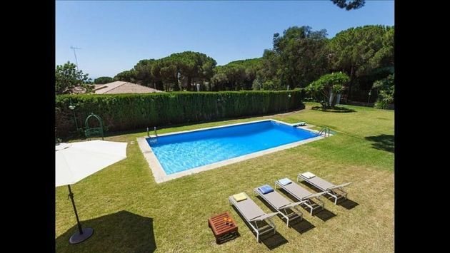 Foto 1 de Xalet en venda a Sant Andreu de Llavaneres de 16 habitacions amb terrassa i piscina