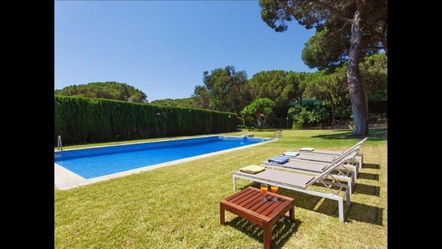 Foto 2 de Xalet en venda a Sant Andreu de Llavaneres de 16 habitacions amb terrassa i piscina