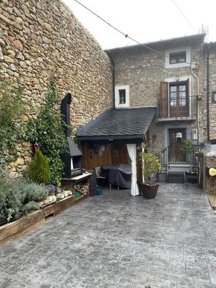 Foto 1 de Casa adossada en venda a Bellver de Cerdanya de 3 habitacions amb jardí i calefacció