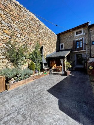 Foto 2 de Casa adossada en venda a Bellver de Cerdanya de 3 habitacions amb jardí i calefacció