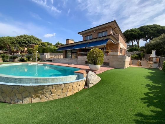 Foto 2 de Xalet en venda a Sant Vicenç de Montalt de 7 habitacions amb terrassa i piscina