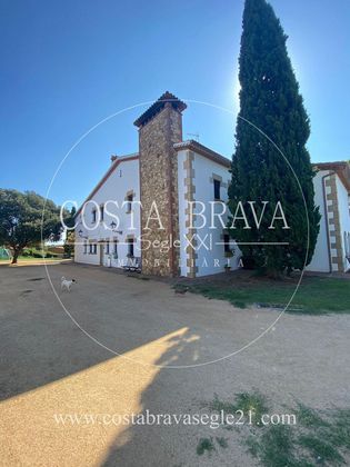 Foto 2 de Casa rural en venda a Niàgara Parc - Ágora Parc - Roca Rossa de 7 habitacions amb terrassa i piscina