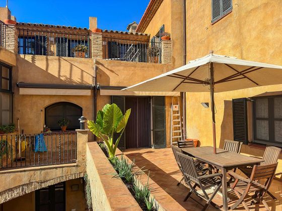 Foto 2 de Venta de casa en Castelló d'Empúries poble de 7 habitaciones con terraza y piscina