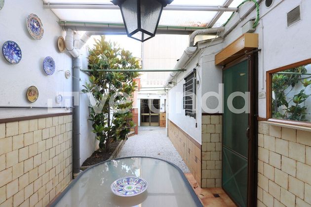 Foto 2 de Casa en venda a Centre - Ripollet de 5 habitacions amb terrassa i garatge