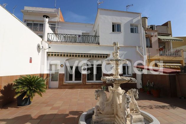 Foto 2 de Casa en venda a Centre - Sabadell de 7 habitacions amb terrassa i garatge