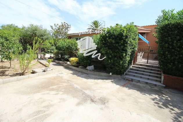 Foto 1 de Casa en venda a Empuriabrava de 4 habitacions amb terrassa i garatge