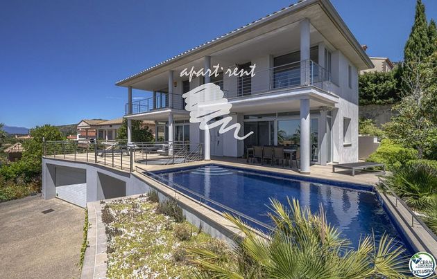 Foto 2 de Casa en venda a Palau-Saverdera de 3 habitacions amb terrassa i piscina