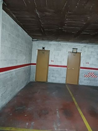 Foto 2 de Garatge en lloguer a Joc de la Bola - Camps d'Esports - Ciutat Jardí - Montcada de 13 m²