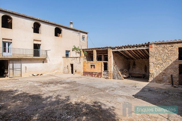 Foto 2 de Casa rural en venta en Serinyà de 3 habitaciones con terraza y calefacción