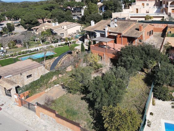Foto 1 de Casa adosada en venta en calle D'alexandre Cortada de 2 habitaciones con terraza y piscina
