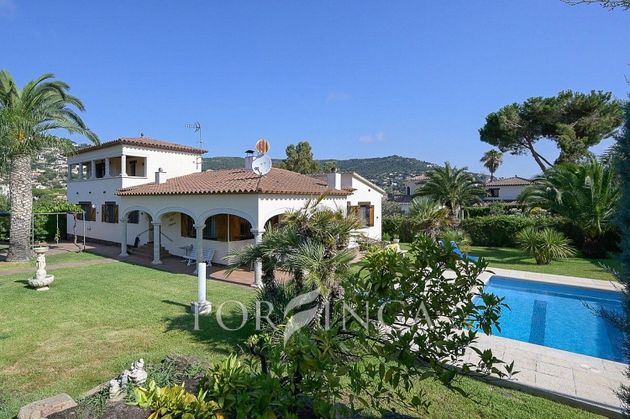 Foto 1 de Xalet en venda a Cabanyes-Mas Ambrós-Mas Pallí de 5 habitacions amb terrassa i piscina