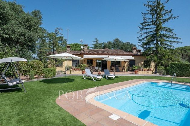 Foto 2 de Xalet en venda a Caldes de Malavella de 6 habitacions amb terrassa i piscina
