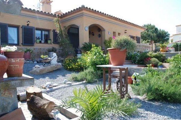 Foto 1 de Xalet en venda a Vall-Llobrega de 5 habitacions amb garatge i jardí