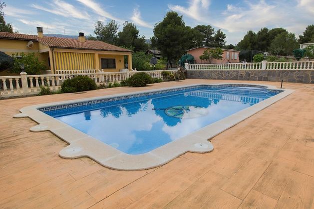 Foto 2 de Casa en venda a Cabra del Camp de 3 habitacions amb terrassa i piscina