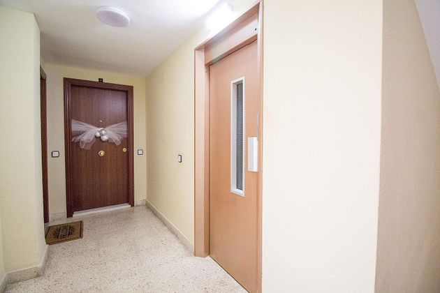 Foto 2 de Pis en venda a plaza De L'abat Oliba de 4 habitacions amb ascensor