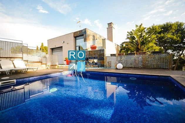 Foto 1 de Xalet en venda a avenida Del Mirador de 4 habitacions amb terrassa i piscina