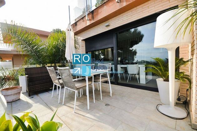 Foto 2 de Venta de chalet en avenida Del Mirador de 4 habitaciones con terraza y piscina