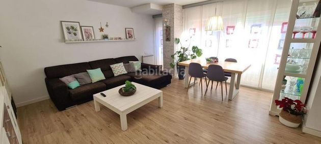 Foto 2 de Àtic en venda a Centre - Castellar del Vallès de 3 habitacions amb terrassa i garatge